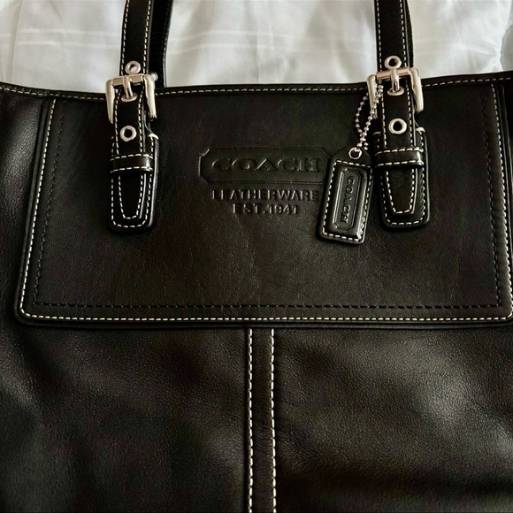 RARE Coach Black Leather Large Tote Bag in Perfect Like New Condition Authentic - Picture 1 of 15